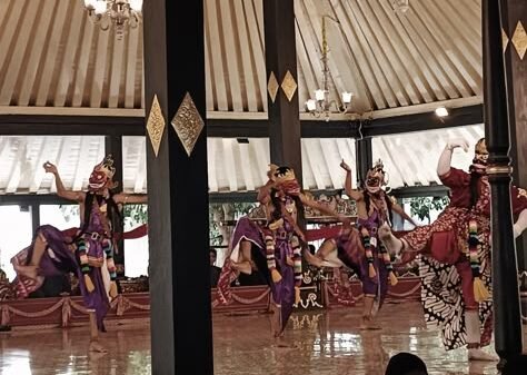 Pertunjukkan Kebudayaan di Keraton Yogyakarta